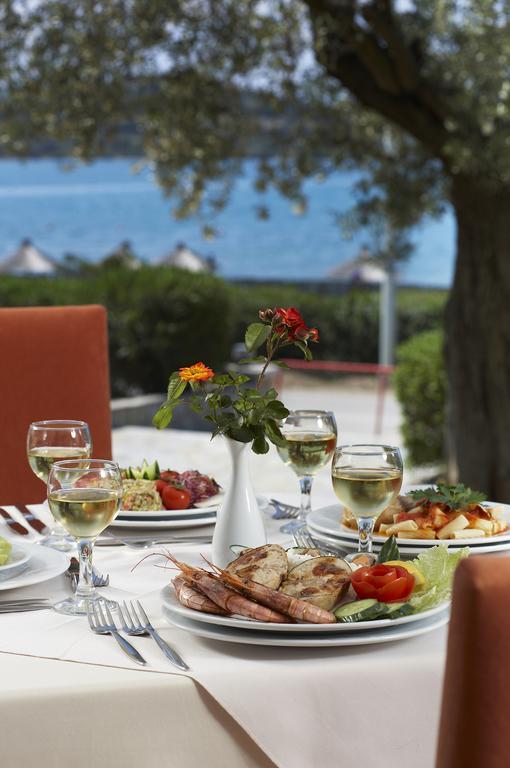 Hotel Nautica Bay 3*