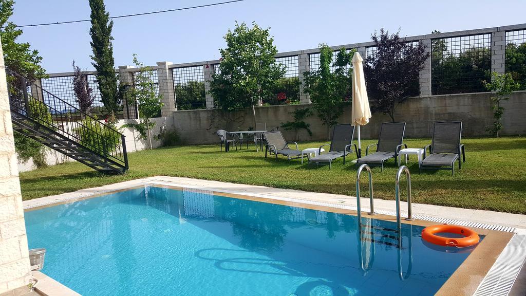 Aparthotel Ornella &