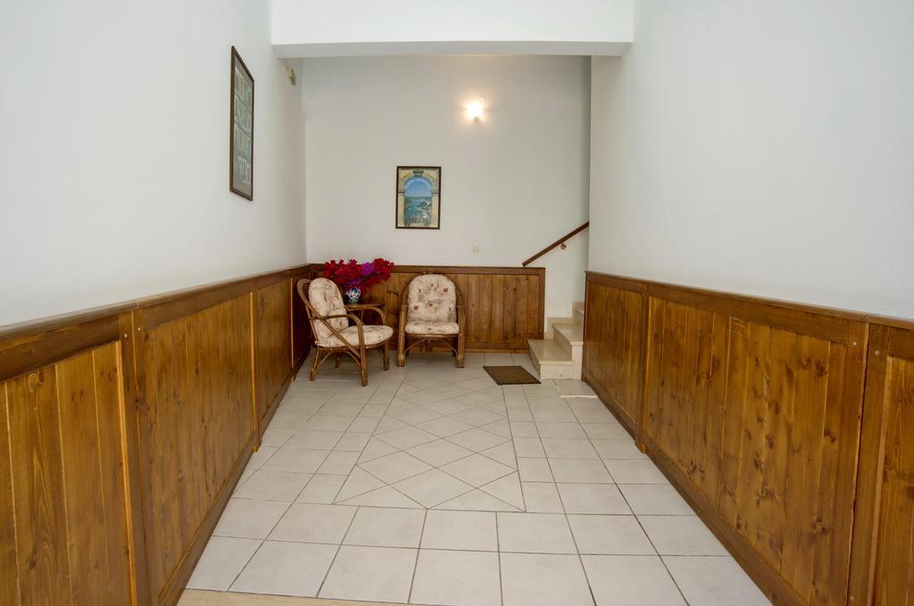 Apartment Leandros *
