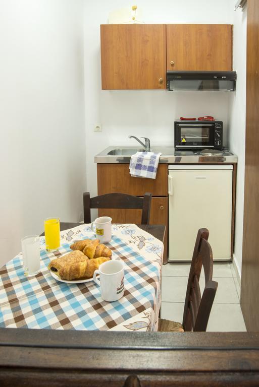 Apartment Leandros *