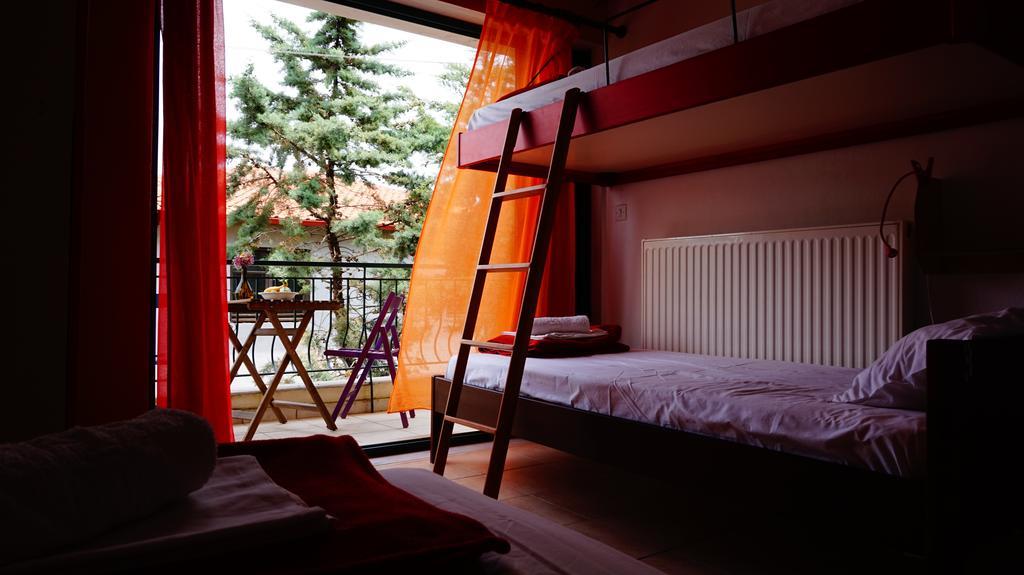 Hostel The White Rabbit Ormilia