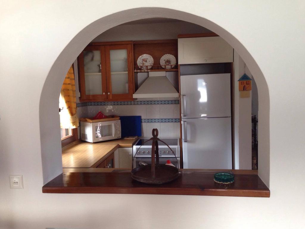 Pleoussa Studio And Skopelos Town