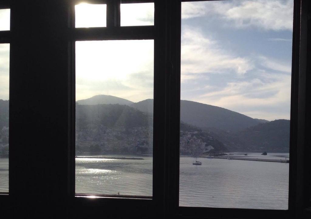 Apartment Pleoussa Studio And Skopelos Town