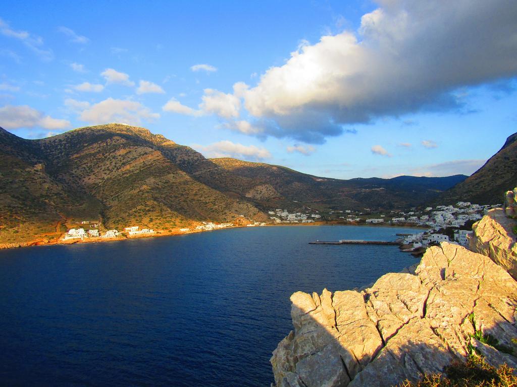 Morpheas & Kamares (Sifnos)