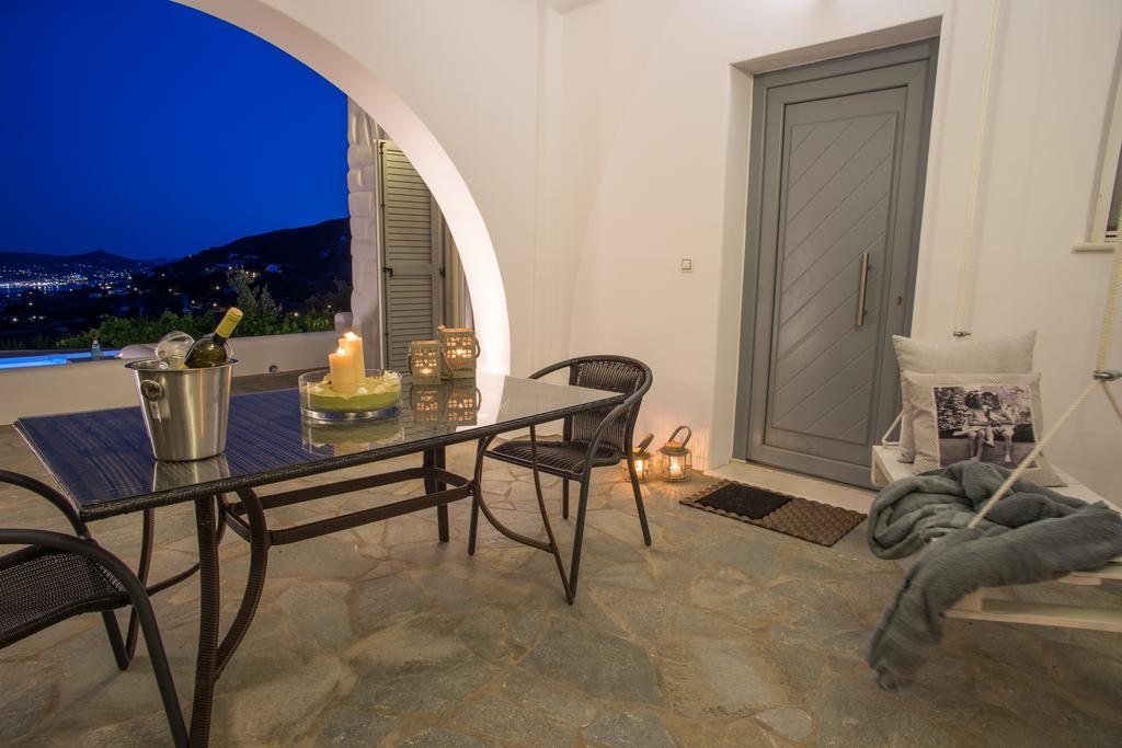 Azzurro Bianco Parikia (Paros)