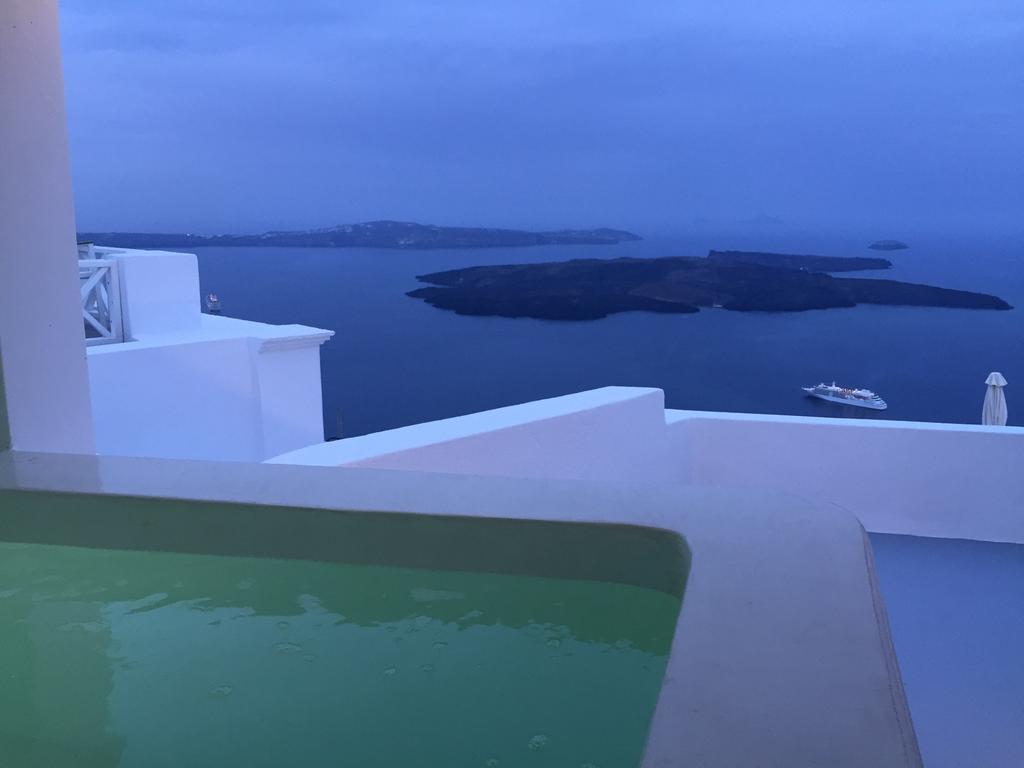 Altana Cliffside Imerovigli (Santorini)