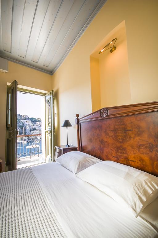 Aparthotel Thea Symi