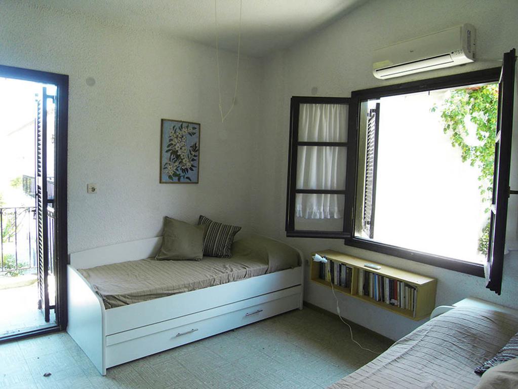 Charming Maisonette Polychrono