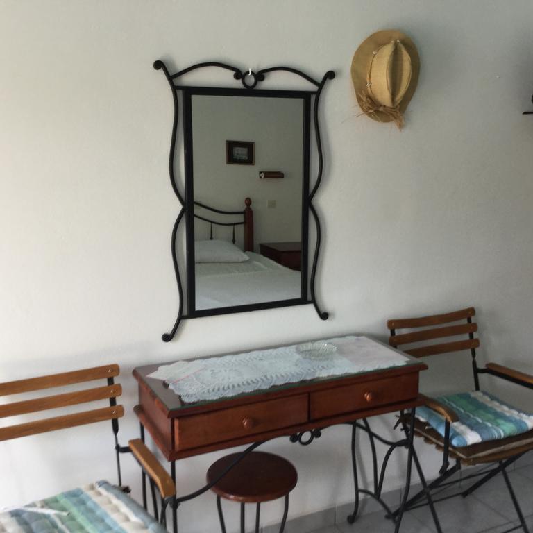 Apartment Nikolitsi *