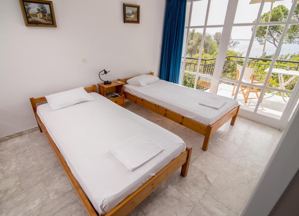 Apartment Theodora Avia
