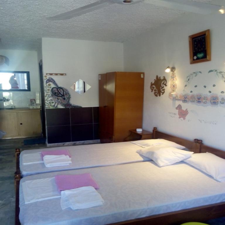 Apartment Theoxenia *