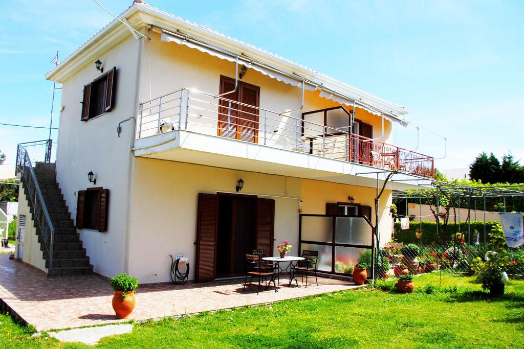 Apartment Dimitra *
