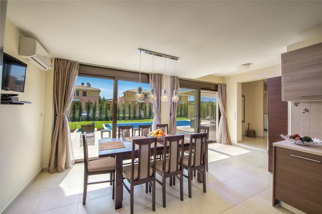 Villa Olive House *