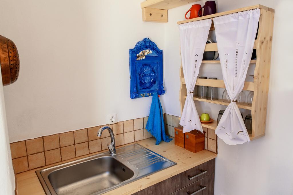 Apartment Castria *