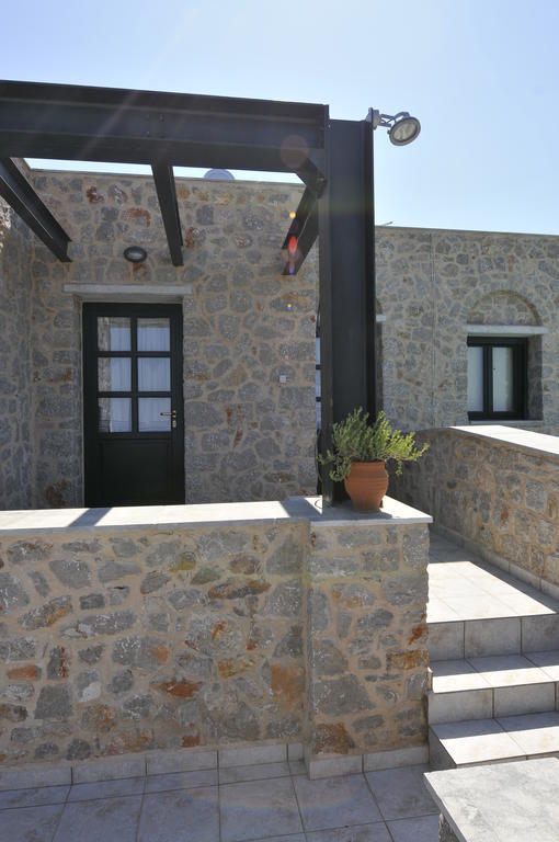 Apartment To Asteri *
