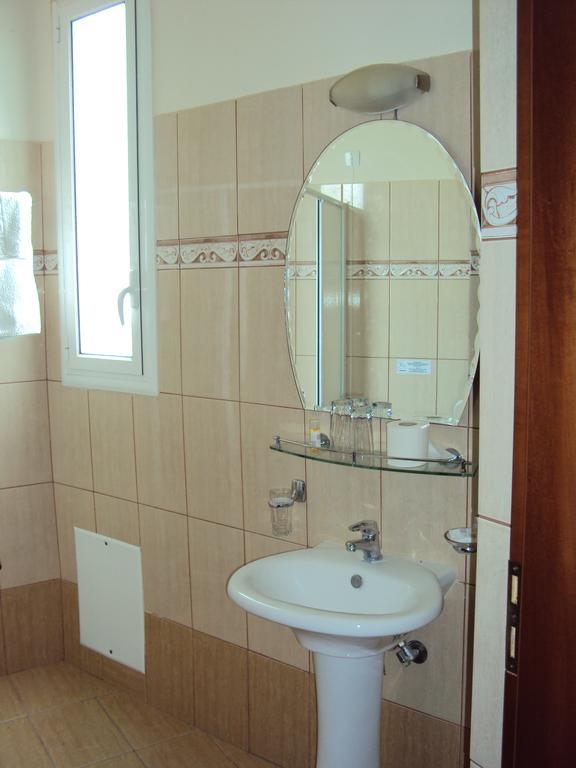 Hotel Knossos City 2*