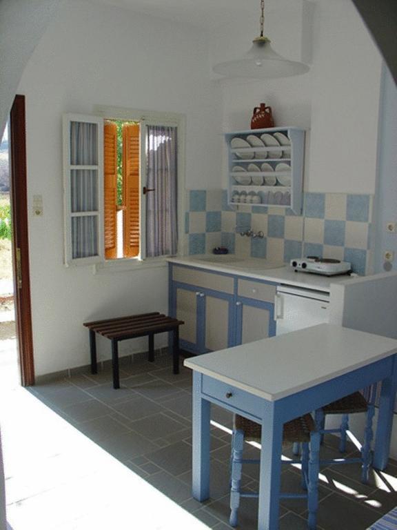 Aparthotel Aeolos