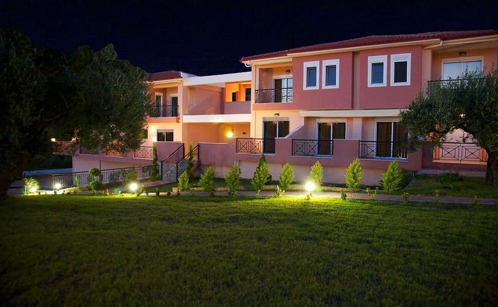Aparthotel Agrili Apartments & Rooms
