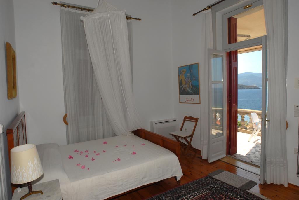 V. Molova, Molyvos, Lesvos Mithymna