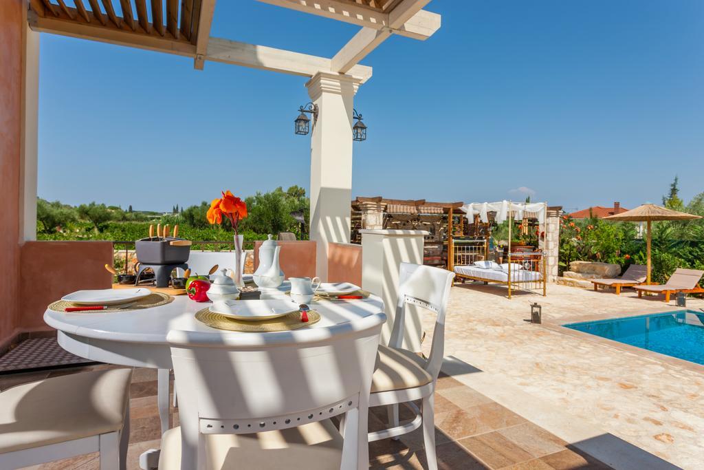 Villa Agro Art Boutique & Luxury - Two Art With Pools, Unique Decors, And A Treehouse Option