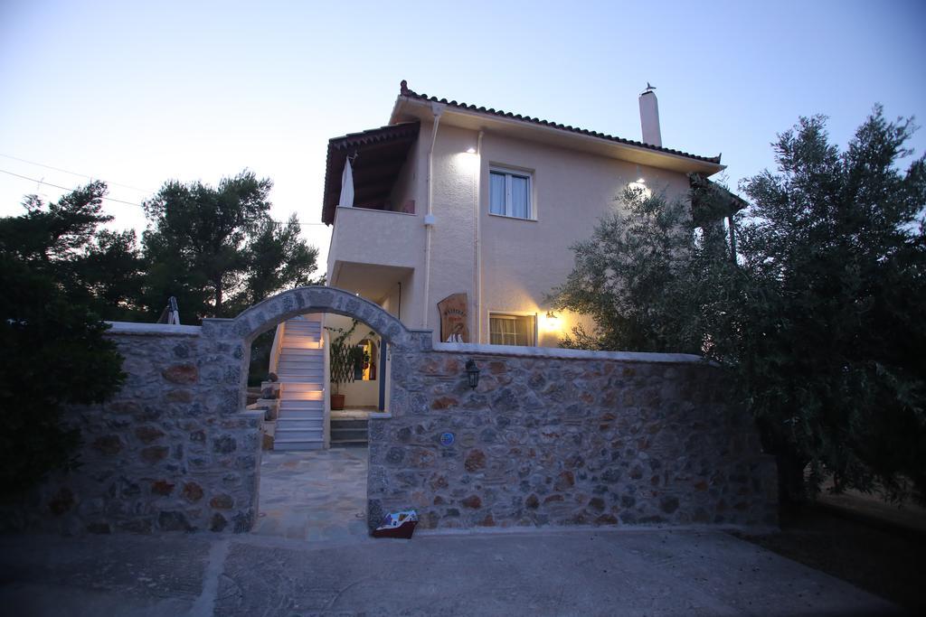 Maistros Studios Galaxidi