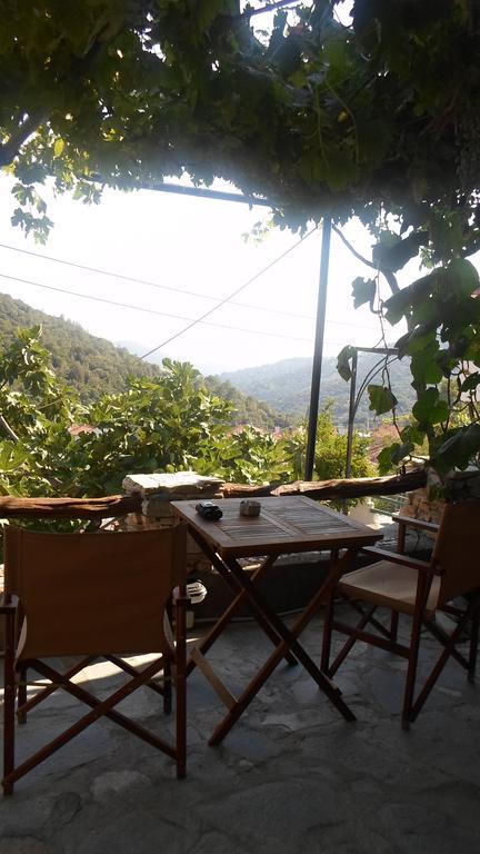 Guest house To Valsamo
