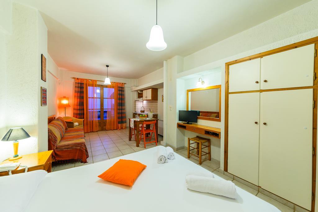 Aparthotel Grekis And