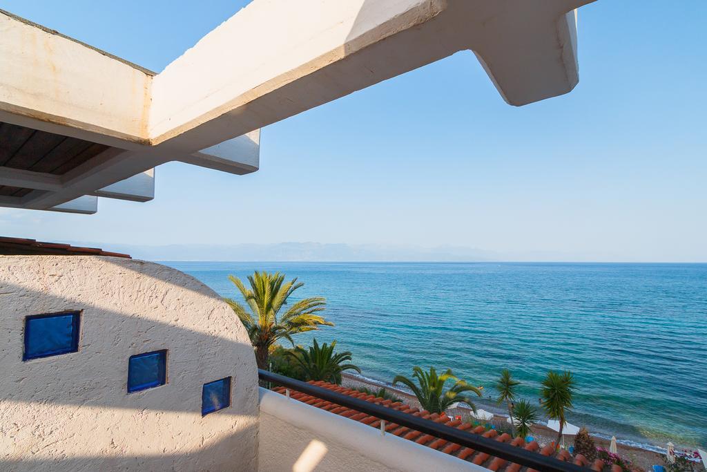 Aparthotel Grekis And