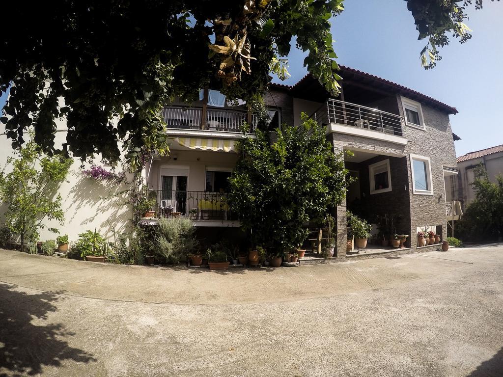 Apartment Ioannis Avrades *