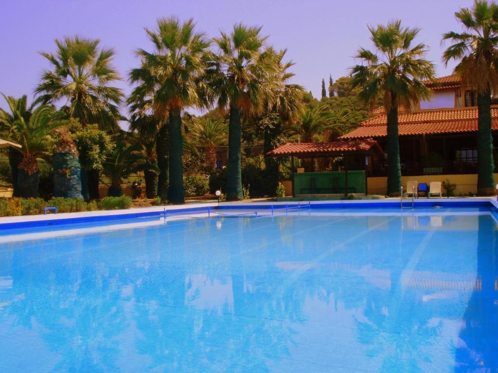 Paradise 2*