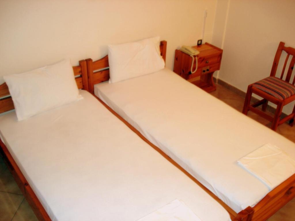 Paradise Hotel 2*