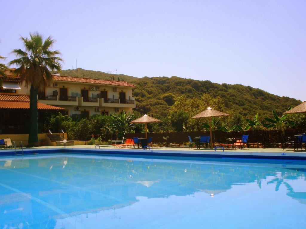 Paradise Hotel 2*