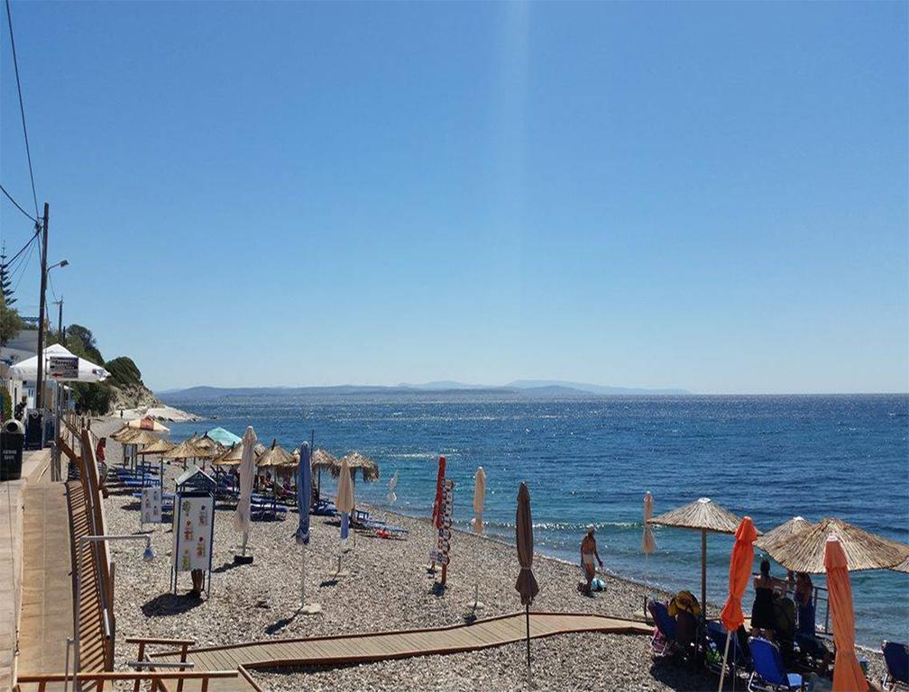 Esperides Paralia Agias Foteinis