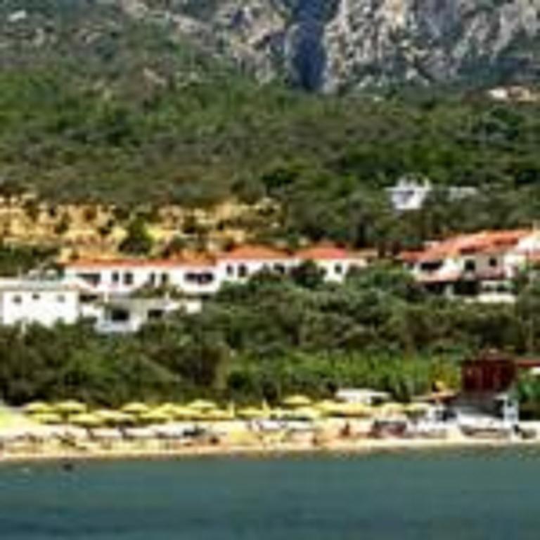 Limnionas Bay Village