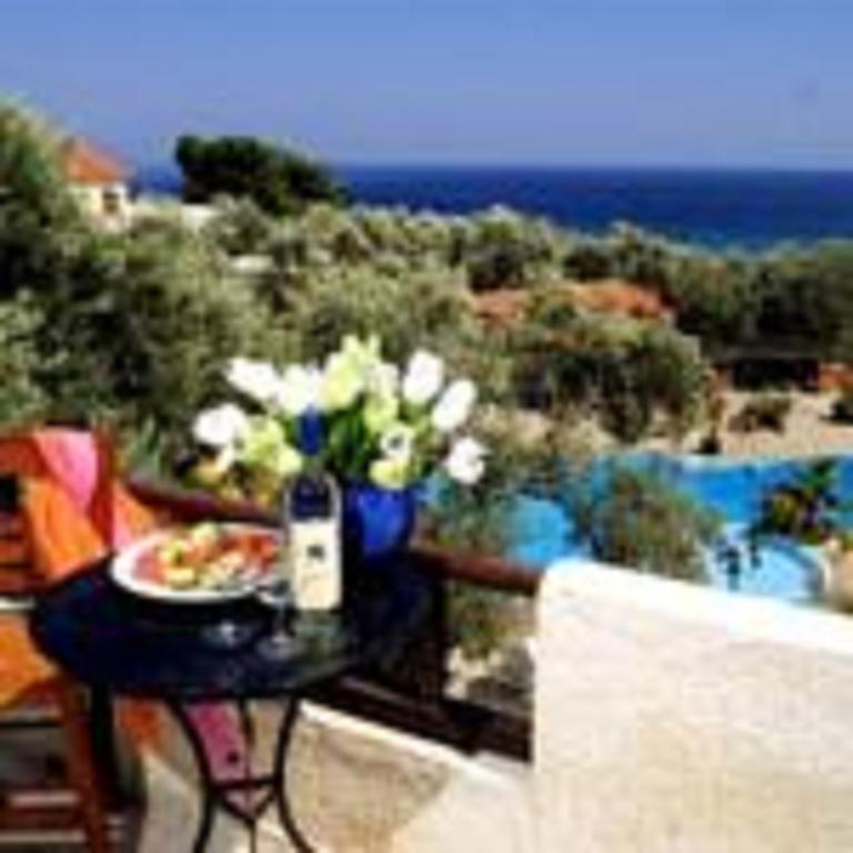 Aparthotel Limnionas Bay Village Marathokampos