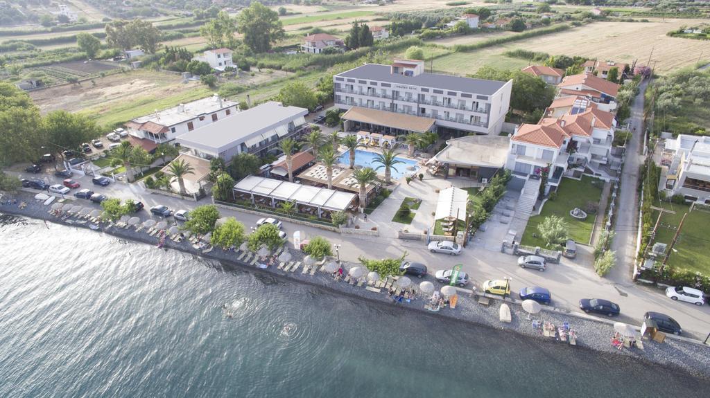 Hotel Evvoiki Akti Politika