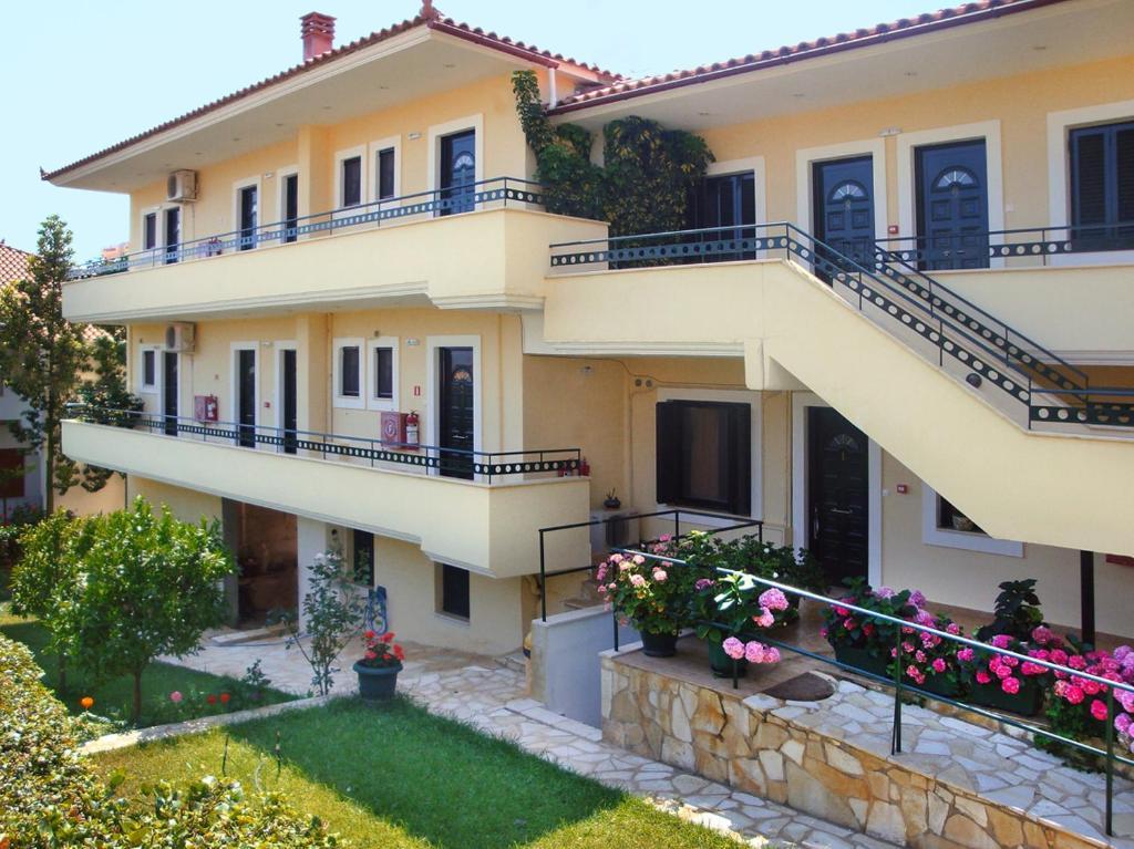Aparthotel Patelis