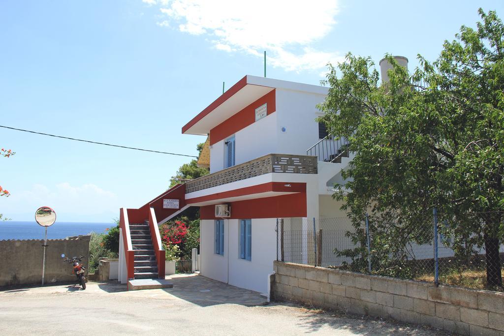 Guest house αlexandros *