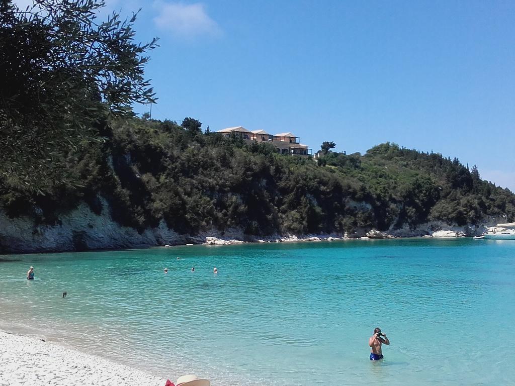 Amfitriti & Lakka (Paxos)