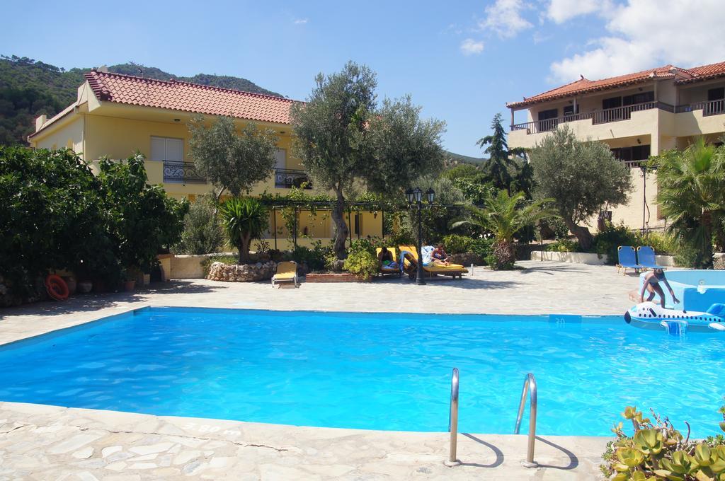 Limnionas Bay Village Marathokampos