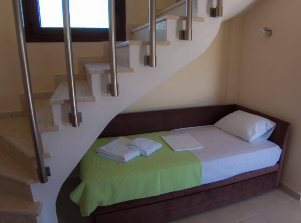 Ianthi Maisonettes Nea Roda