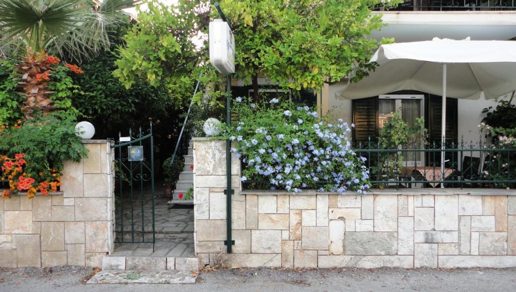 Apartment Grivas