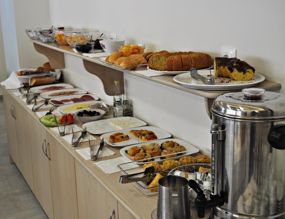 Aparthotel Efrosini & 2*