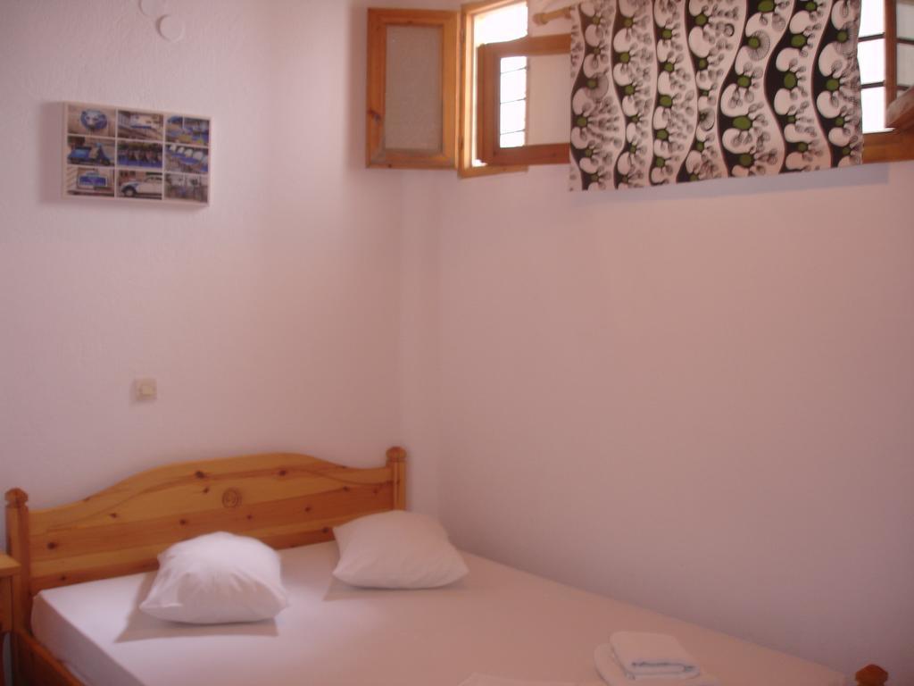 Aparthotel Siroco's And Parikia (Paros)