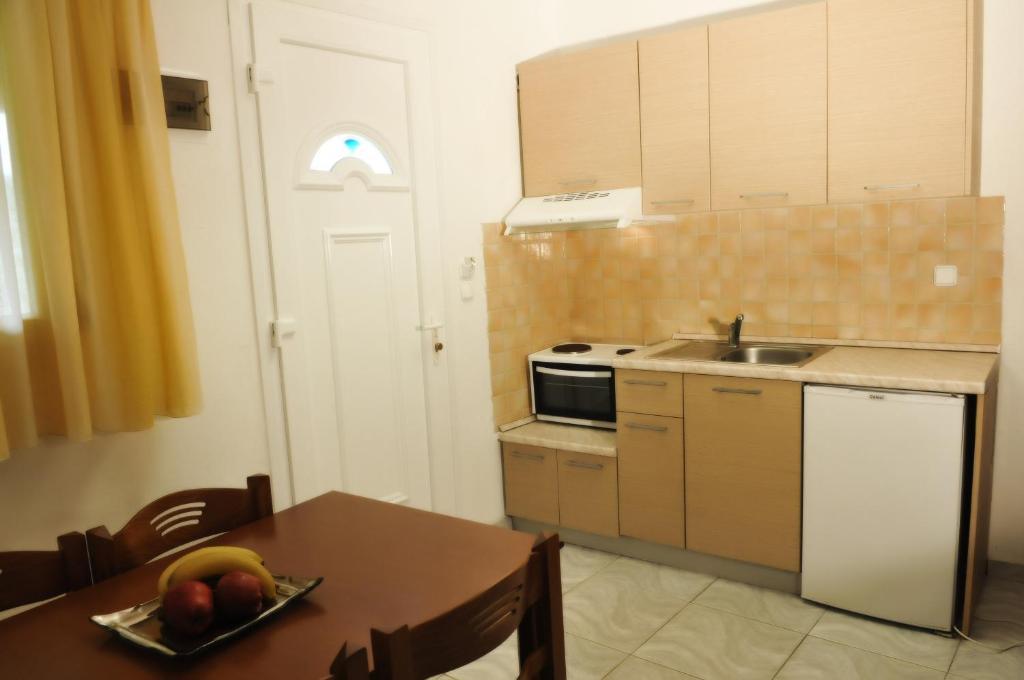 Asterias Aparthotel 2*