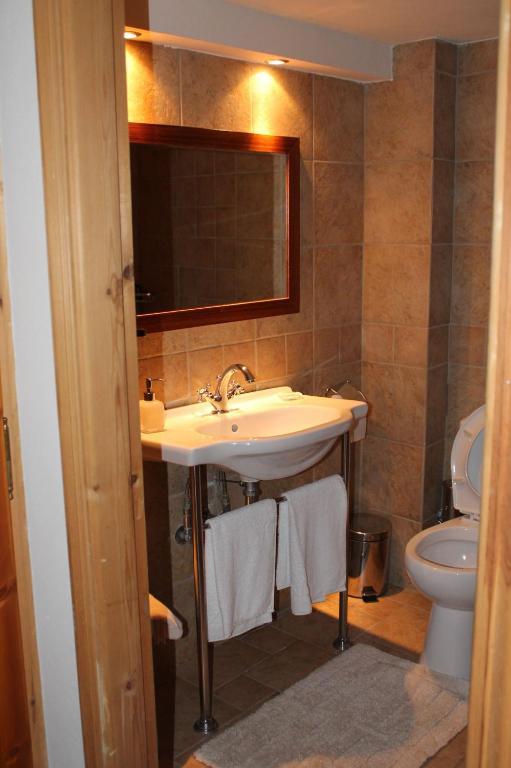 Guest house Karahalios Polydrossos
