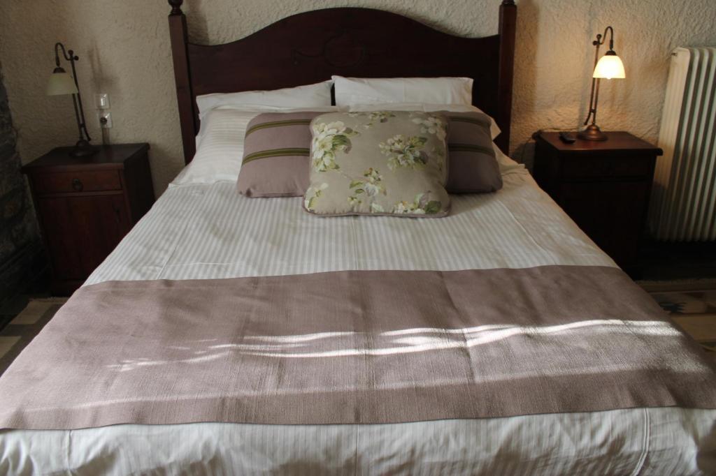 Karahalios Guest house *