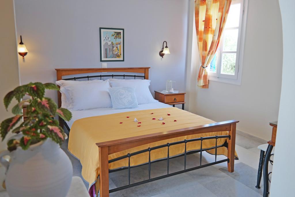Aparthotel Maroussa