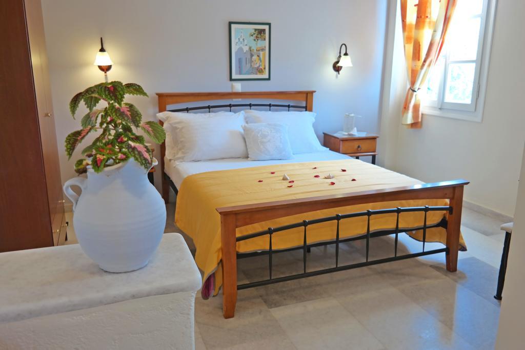 Aparthotel Maroussa