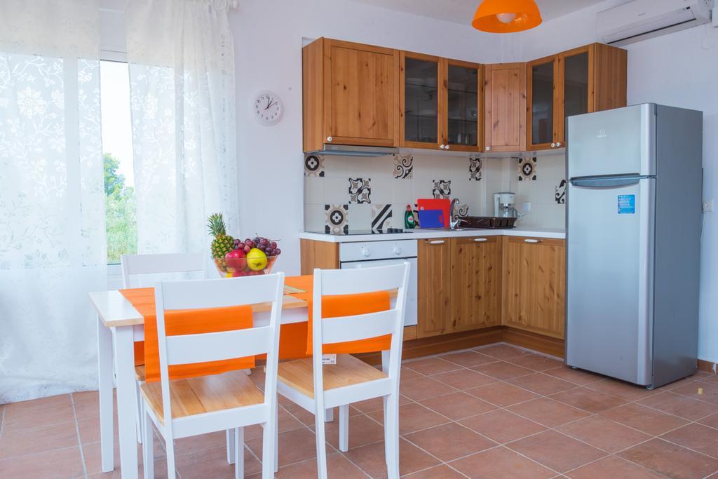 Maresi Homes Neos Marmaras
